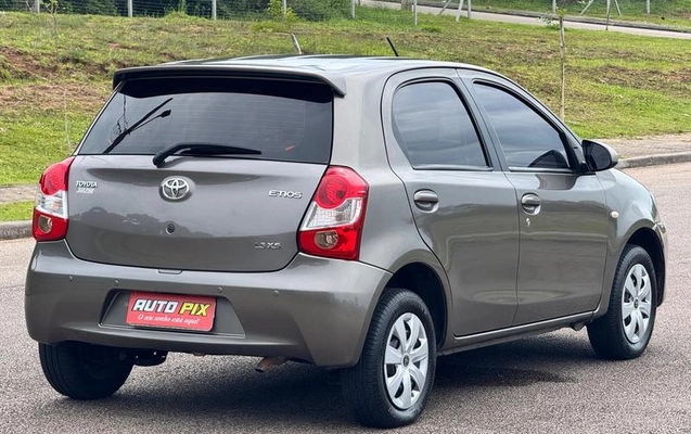 imagem-https://www.socarrao.com.br/sc-vehicle-images-prod/4219626/1791316311383-8522438_5_B_f633b13f25.jpeg
