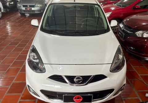 Nissan MARCH 2016 Branco — foto 1 de 3