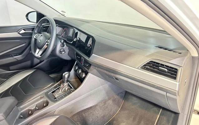 imagem-https://www.socarrao.com.br/sc-vehicle-images-prod/4219649/1790799289089-8428669_8_B_d0d9f803d8.jpeg