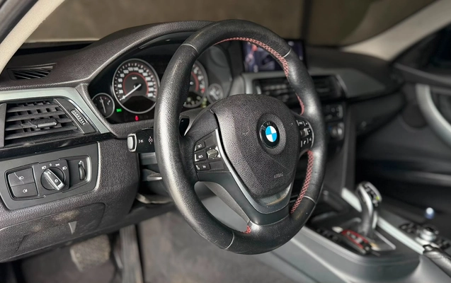 imagem-https://www.socarrao.com.br/sc-vehicle-images-prod/4219865/1790779913582-37aca7da-fa9b-4b25-b237-32664acf128b.jpg