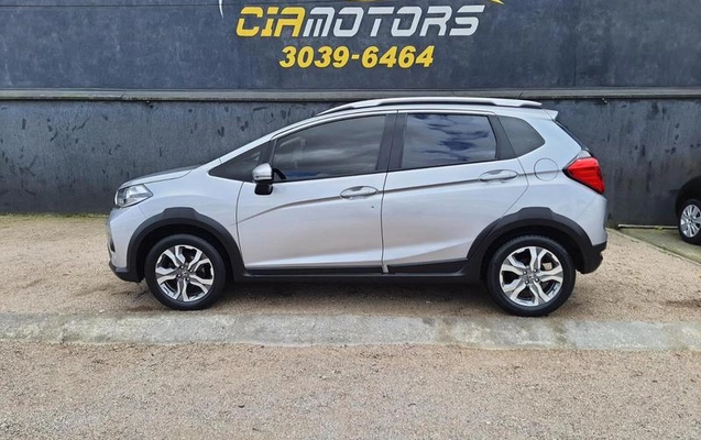 imagem-https://www.socarrao.com.br/sc-vehicle-images-prod/4219935/1791647695900-8528737_8_B_f0510a0415.jpeg