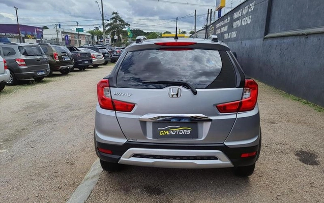 imagem-https://www.socarrao.com.br/sc-vehicle-images-prod/4219935/1791647695915-8528737_14_B_439ca93272.jpeg