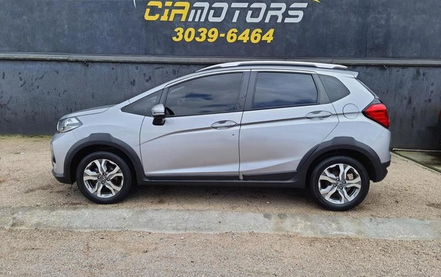 imagem-https://www.socarrao.com.br/sc-vehicle-images-prod/4219935/1791647695921-8528737_6_B_8b62b025e0.jpeg