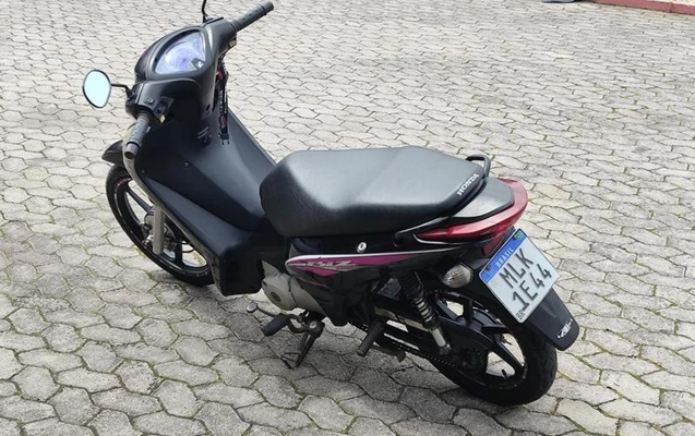 imagem-https://www.socarrao.com.br/sc-vehicle-images-prod/4219979/1791988338881-8528474_0_B_a8fadd3073.jpeg