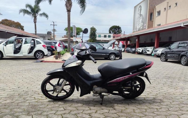 imagem-https://www.socarrao.com.br/sc-vehicle-images-prod/4219979/1791988338902-8528474_11_B_873ba6d16a.jpeg
