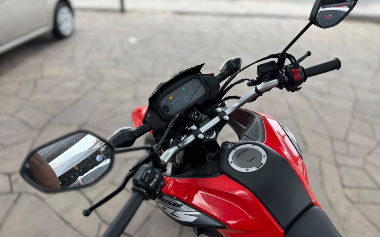 imagem-https://www.socarrao.com.br/sc-vehicle-images-prod/4220046/1790780172120-V2hhdHNBcHAgSW1hZ2UgMjAyNi0wOS0zMCBhdCAxMS40OC4xNSAoMikuanBlZw.jpeg