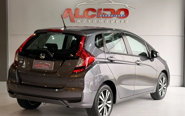 imagem-https://www.socarrao.com.br/sc-vehicle-images-prod/4220051/1790780182725-70d90f79399d41438bdc21621a9d6d15_1790780080201.jpg