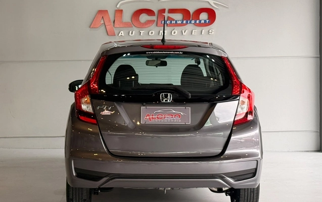 imagem-https://www.socarrao.com.br/sc-vehicle-images-prod/4220051/1790780182727-ff79b736367f4fe292bfbb8557aab87b_1790780080204.jpg