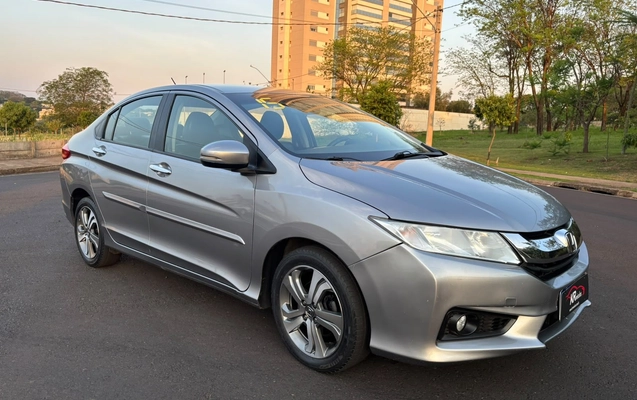 imagem-https://www.socarrao.com.br/sc-vehicle-images-prod/4220125/1792679256901-c908f4fe666e4b10b0449835340533ee_1790765994536.jpg