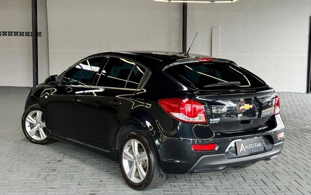 imagem-https://www.socarrao.com.br/sc-vehicle-images-prod/4220142/1791411566467-8526409_5_B_f8134a59ef.jpeg