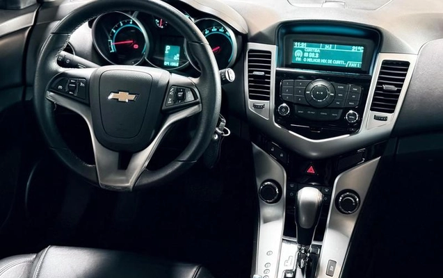 imagem-https://www.socarrao.com.br/sc-vehicle-images-prod/4220142/1791411566477-8526409_12_B_09df46ef55.jpeg