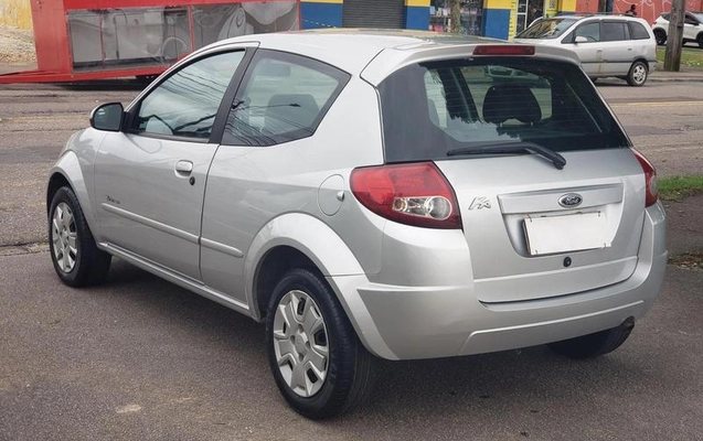 imagem-https://www.socarrao.com.br/sc-vehicle-images-prod/4220144/1790780511997-8372650_3_B_b723447e7e.jpeg