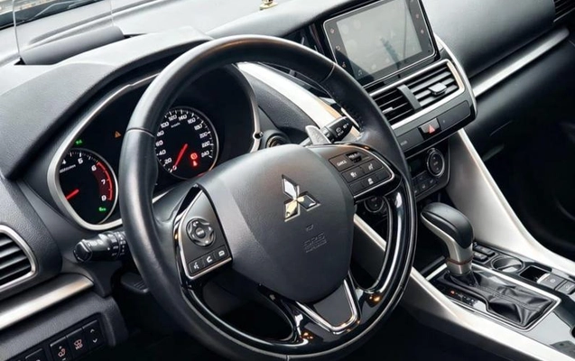 imagem-https://www.socarrao.com.br/sc-vehicle-images-prod/4220146/1790780513960-8512904_13_B_f9abe8e0cc.jpeg