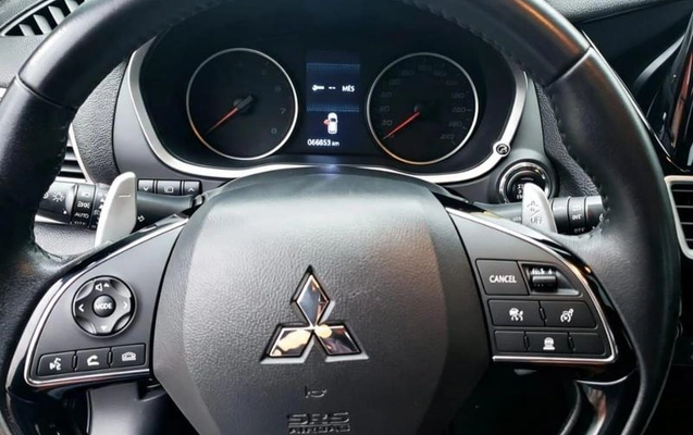 imagem-https://www.socarrao.com.br/sc-vehicle-images-prod/4220146/1790780513962-8512904_13_B_7277ce5c39.jpeg
