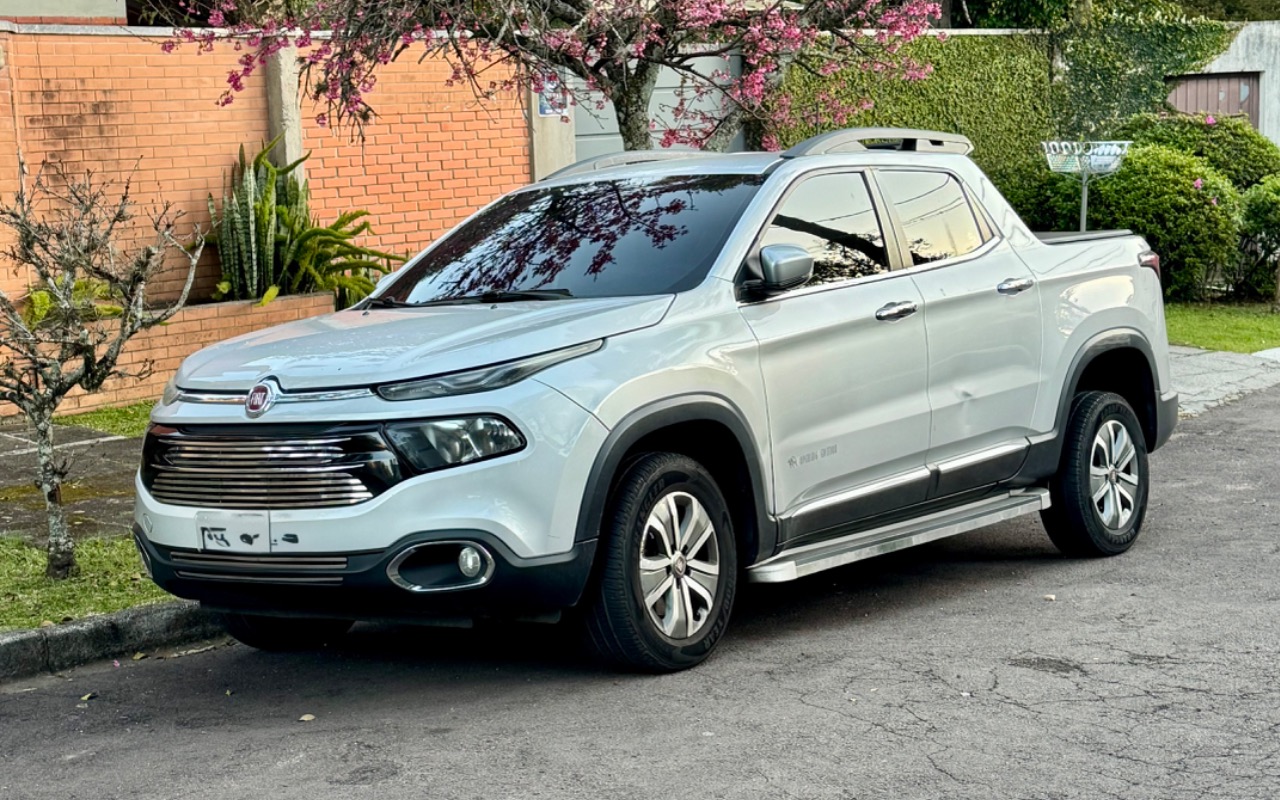 Fiat Toro 2017 Prata — foto 1 de 3