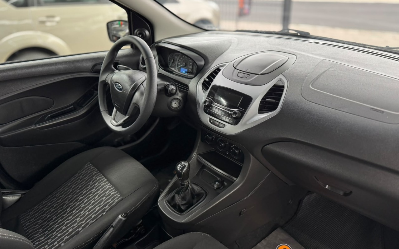 imagem-https://www.socarrao.com.br/sc-vehicle-images-prod/4220148/1790780588608-V2hhdHNBcHAgSW1hZ2UgMjAyNi0wOS0zMCBhdCAxMS41Mi40NyAoMykuanBlZw.jpeg