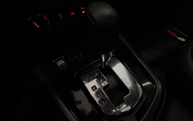 imagem-https://www.socarrao.com.br/sc-vehicle-images-prod/4220344/1791407484473-f2252068-eee3-4c52-8465-7dc59dcfa4c4.jpg