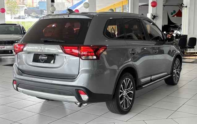 imagem-https://www.socarrao.com.br/sc-vehicle-images-prod/4220431/1790781130434-1_114759.jpg