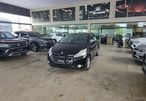 Peugeot 208 2016 Preto — foto 1 de 3