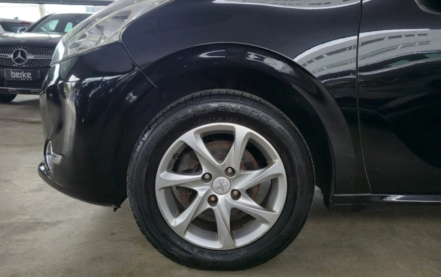 imagem-https://www.socarrao.com.br/sc-vehicle-images-prod/4220432/1790781132222-298cab96540f4f399475e61a20e80626_1790781091645.jpg