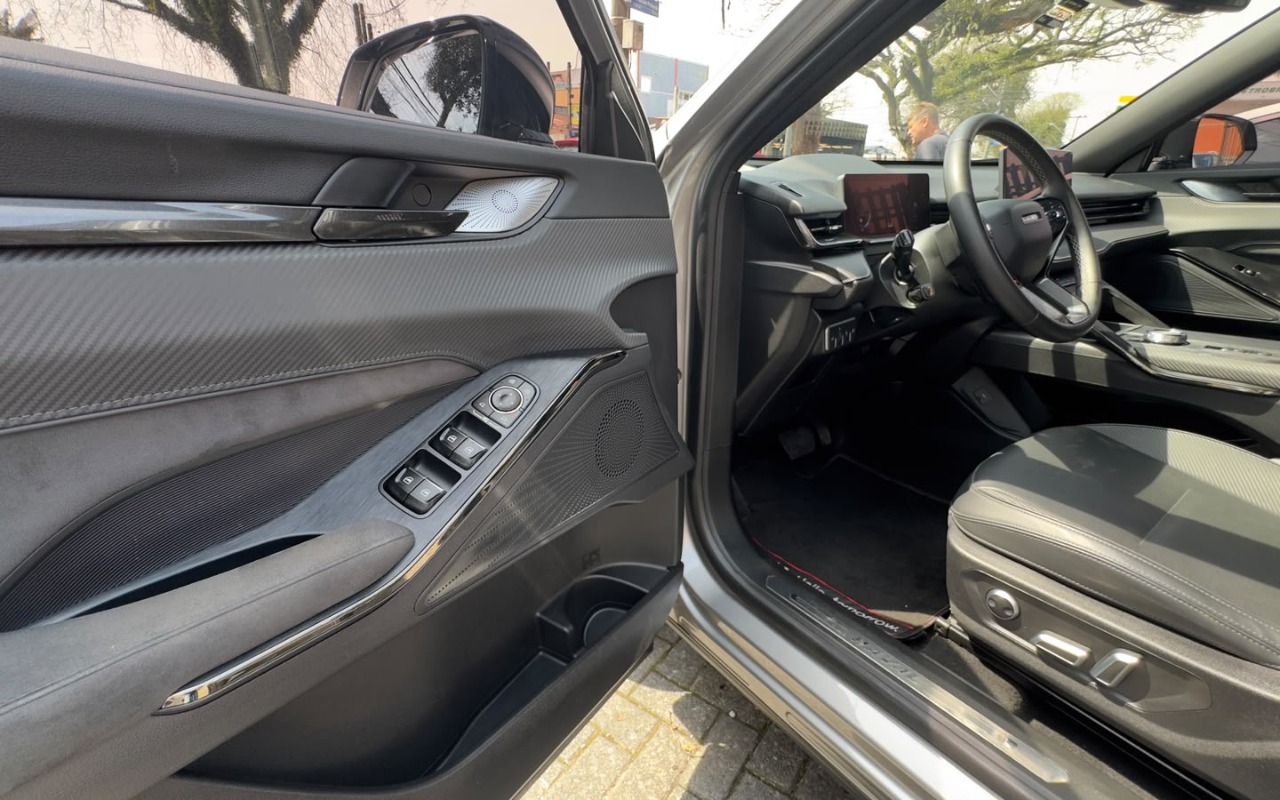 imagem-https://www.socarrao.com.br/sc-vehicle-images-prod/4220449/1790781325499-V2hhdHNBcHAgSW1hZ2UgMjAyNi0wOS0yOSBhdCAxMi4zMC40OSAoMSkuanBlZw.jpeg