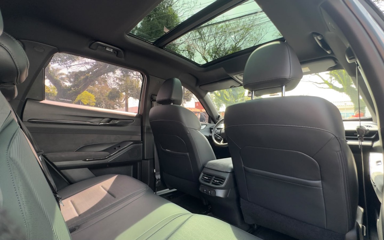 imagem-https://www.socarrao.com.br/sc-vehicle-images-prod/4220449/1790781325597-V2hhdHNBcHAgSW1hZ2UgMjAyNi0wOS0yOSBhdCAxMi4zMC40OSAoMykuanBlZw.jpeg