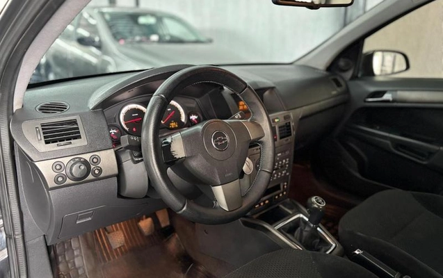 imagem-https://www.socarrao.com.br/sc-vehicle-images-prod/4220455/1791634462200-8522517_0_B_146a5d6aa8.jpeg