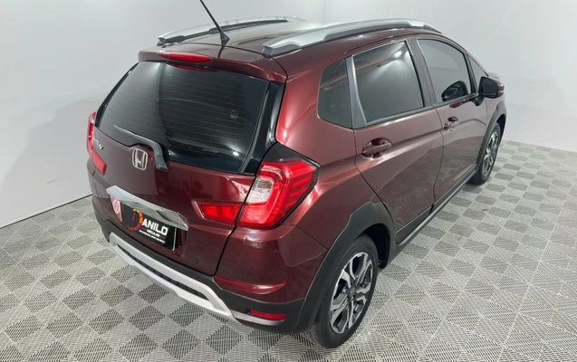 imagem-https://www.socarrao.com.br/sc-vehicle-images-prod/4220588/1790781639042-5_121717.jpg