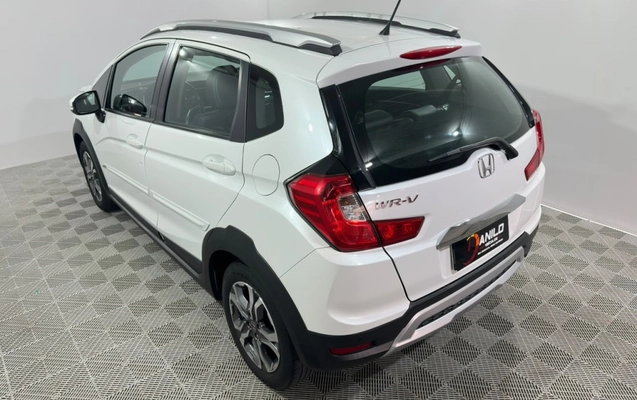 imagem-https://www.socarrao.com.br/sc-vehicle-images-prod/4220714/1790781888077-5_121827.jpg