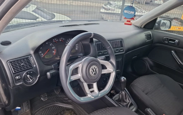 imagem-https://www.socarrao.com.br/sc-vehicle-images-prod/4220786/1790782380999-ZDFmMTVhNmItZTgyMC00Mzc1LTljMTUtMTJiM2YzZDU3YzgyLmpmaWY.jfif