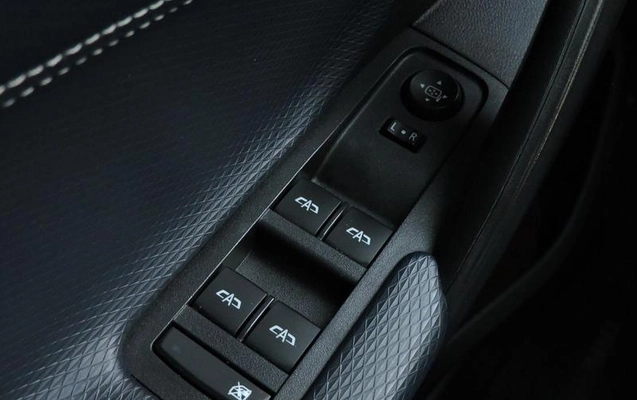 imagem-https://www.socarrao.com.br/sc-vehicle-images-prod/4220852/1790782487817-8289509_12_B_a340dfa97a.jpeg