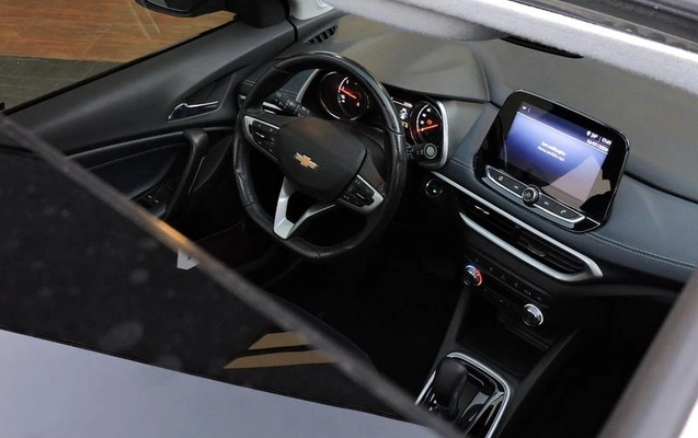 imagem-https://www.socarrao.com.br/sc-vehicle-images-prod/4220852/1790782487819-8289509_12_B_3d39b70fe2.jpeg