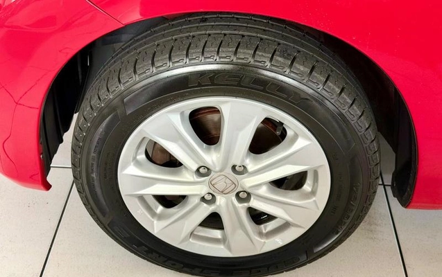 imagem-https://www.socarrao.com.br/sc-vehicle-images-prod/4221252/1791559141125-8514011_15_B_5e4ebce0e4.jpeg
