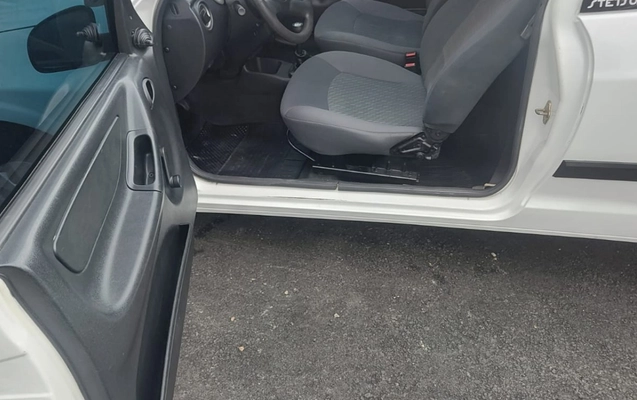 imagem-https://www.socarrao.com.br/sc-vehicle-images-prod/4221838/1790785327528-V2hhdHNBcHAgSW1hZ2UgMjAyNi0wOC0yOSBhdCAxNC4yMC4wMi5qcGVn.jpeg