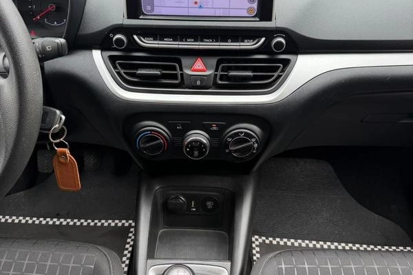 imagem-https://www.socarrao.com.br/sc-vehicle-images-prod/4222147/1790785822170-8529258_4_B_fe0d2ef3bd.jpeg