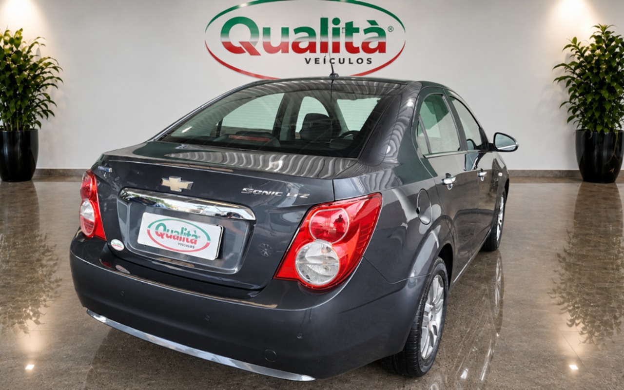 imagem-https://www.socarrao.com.br/sc-vehicle-images-prod/4222210/1792244415112-MDMucG5n.png
