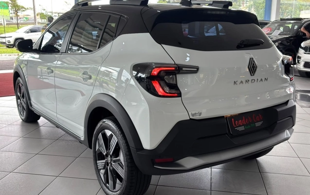 imagem-https://www.socarrao.com.br/sc-vehicle-images-prod/4222221/1790786070216-13_013410.jpg