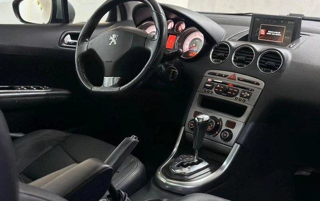 imagem-https://www.socarrao.com.br/sc-vehicle-images-prod/4222247/1790786188819-8218618_3_B_298b94f19d.jpeg