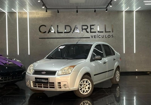 Ford Fiesta Sedan 1.0 8V Flex 4p 2010 Prata — foto 1 de 3