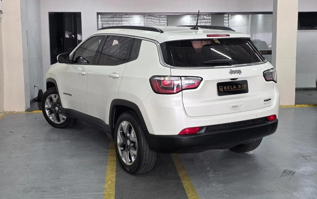 imagem-https://www.socarrao.com.br/sc-vehicle-images-prod/4222860/1790883095268-8529375_1_B_97d8a1a63f.jpeg