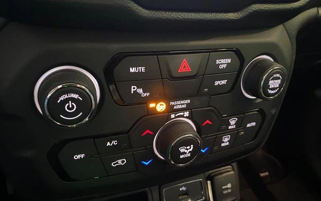 imagem-https://www.socarrao.com.br/sc-vehicle-images-prod/4222865/1790787592004-8289356_18_B_4a4a53f7c2.jpeg