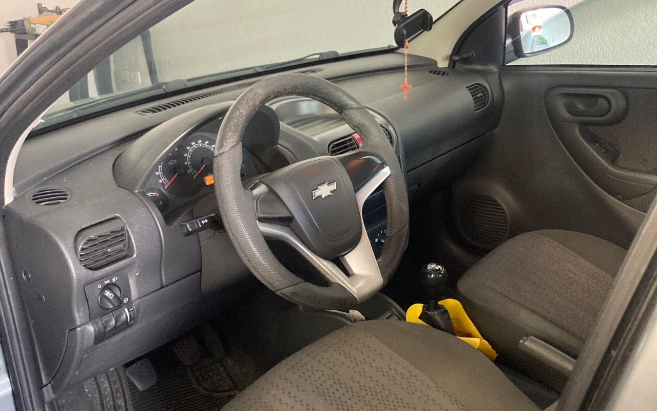 imagem-https://www.socarrao.com.br/sc-vehicle-images-prod/4223074/1790788859742-SU1HXzk3NDQuanBlZw.jpeg