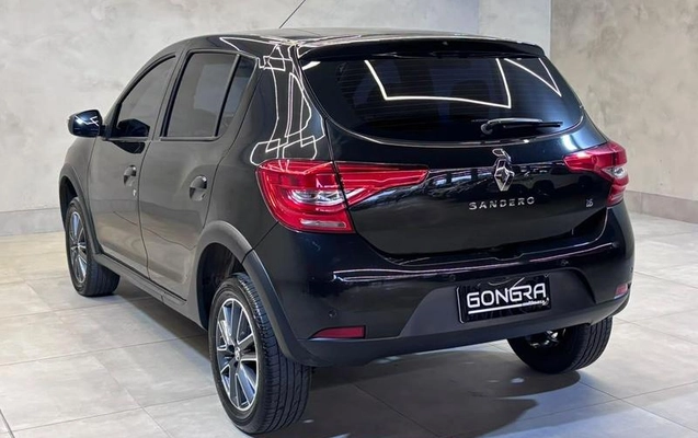 imagem-https://www.socarrao.com.br/sc-vehicle-images-prod/4223108/1791234370190-8529220_15_B_875a255bee.jpeg