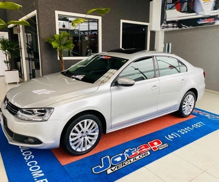 Volkswagen Jetta 2015 Prata — foto 1 de 3
