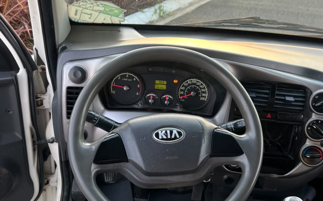 imagem-https://www.socarrao.com.br/sc-vehicle-images-prod/4223420/1790788612854-V2hhdHNBcHAgSW1hZ2UgMjAyNi0wOS0yNiBhdCAxNS4yOC4xNSAoMSkuanBlZw.jpeg
