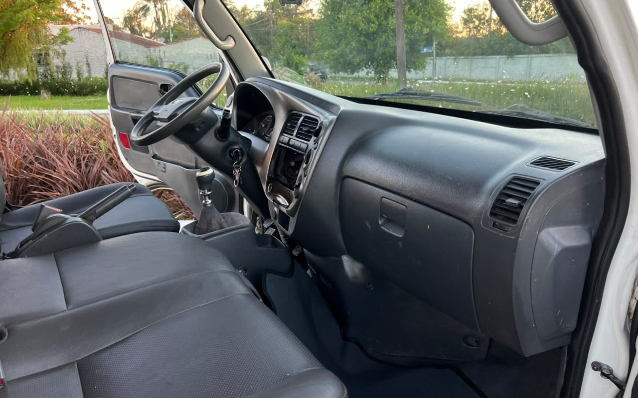 imagem-https://www.socarrao.com.br/sc-vehicle-images-prod/4223420/1790788612938-V2hhdHNBcHAgSW1hZ2UgMjAyNi0wOS0yNiBhdCAxNS4yOC4xNSAoMikuanBlZw.jpeg