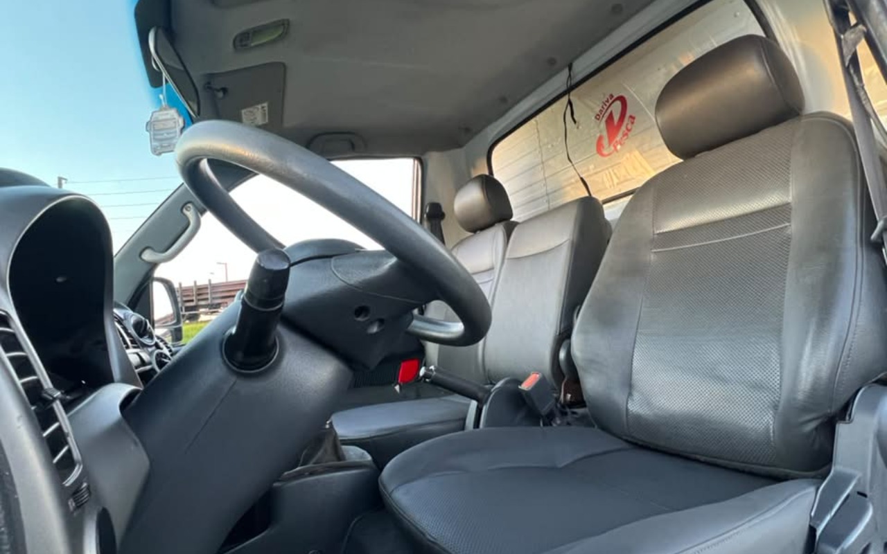 imagem-https://www.socarrao.com.br/sc-vehicle-images-prod/4223420/1790788613085-V2hhdHNBcHAgSW1hZ2UgMjAyNi0wOS0yNiBhdCAxNS4yOC4xNS5qcGVn.jpeg