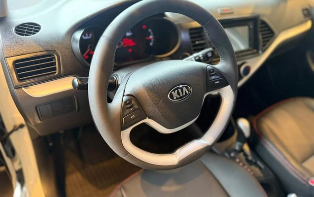 imagem-https://www.socarrao.com.br/sc-vehicle-images-prod/4223545/1791309460359-8529580_1_B_3d6a2595d8.jpeg