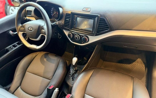 imagem-https://www.socarrao.com.br/sc-vehicle-images-prod/4223545/1791309460368-8529580_16_B_7d43d35b6f.jpeg