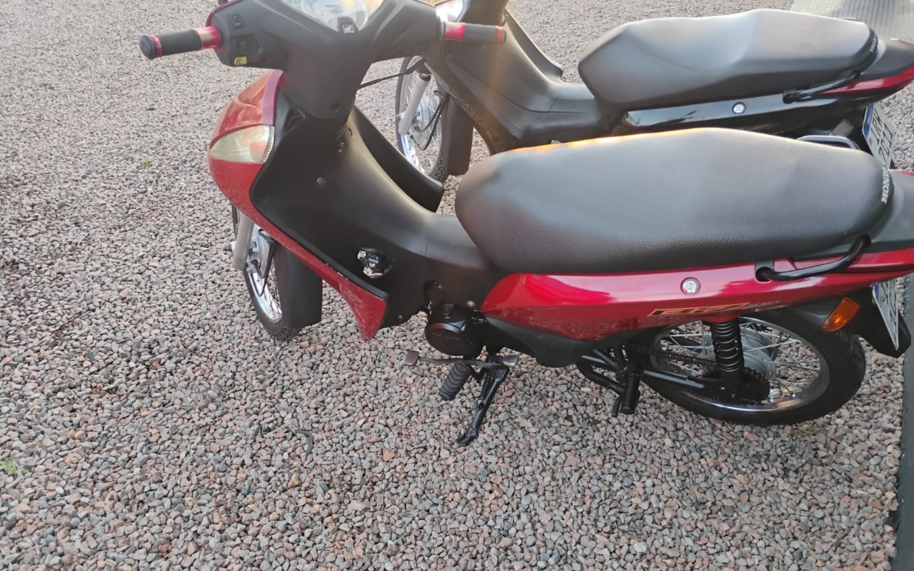 imagem-https://www.socarrao.com.br/sc-vehicle-images-prod/4223654/1790789296316-V2hhdHNBcHAgSW1hZ2UgMjAyNi0wMy0yMCBhdCAxOC4zMS41OCAoMSkuanBlZw.jpeg